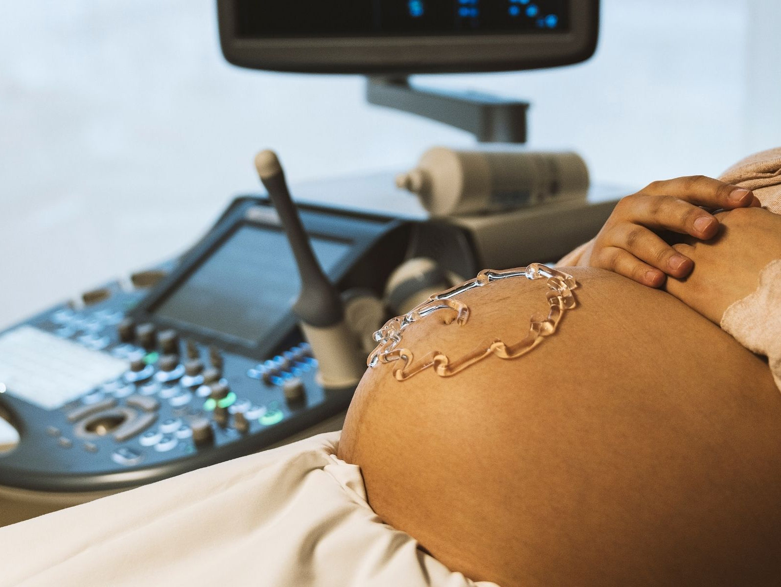 Checking baby movements in pregnancy with ultrasound